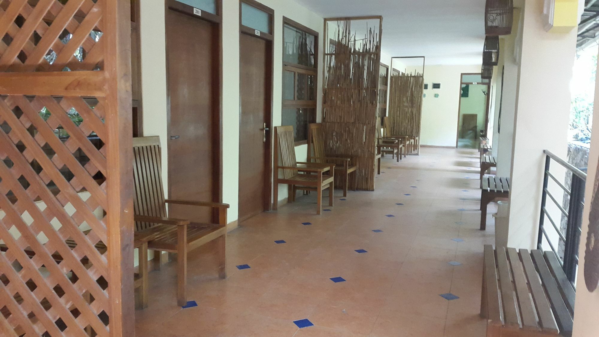 Centro Bajo Hotel & Resto Labuan Bajo Dış mekan fotoğraf